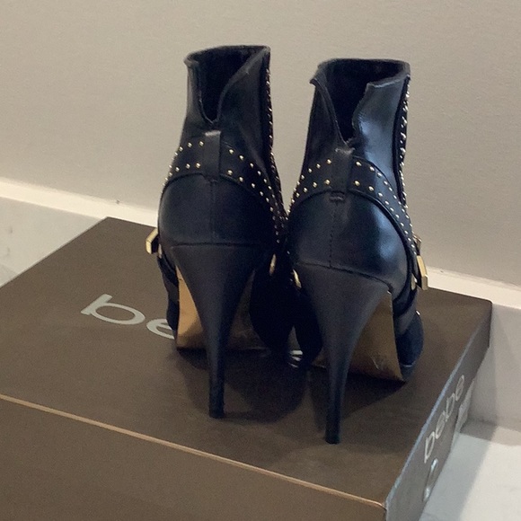 Bebe Chelsea beaded suede leather ankle boots Blk 7 - Picture 4 of 7
